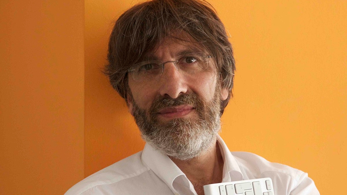 Roberto Cotroneo e i libri che cambiano la vita: lo scrittore protagonista del vodcast “Il Piacere della Lettura“ online sul nostro giornale