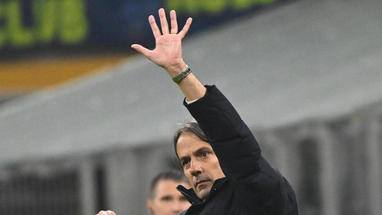 Il tecnico Simone Inzaghi elogia l'Inter dopo la vittoria contro il Feyenoord e il passaggio ai quarti di Champions League.