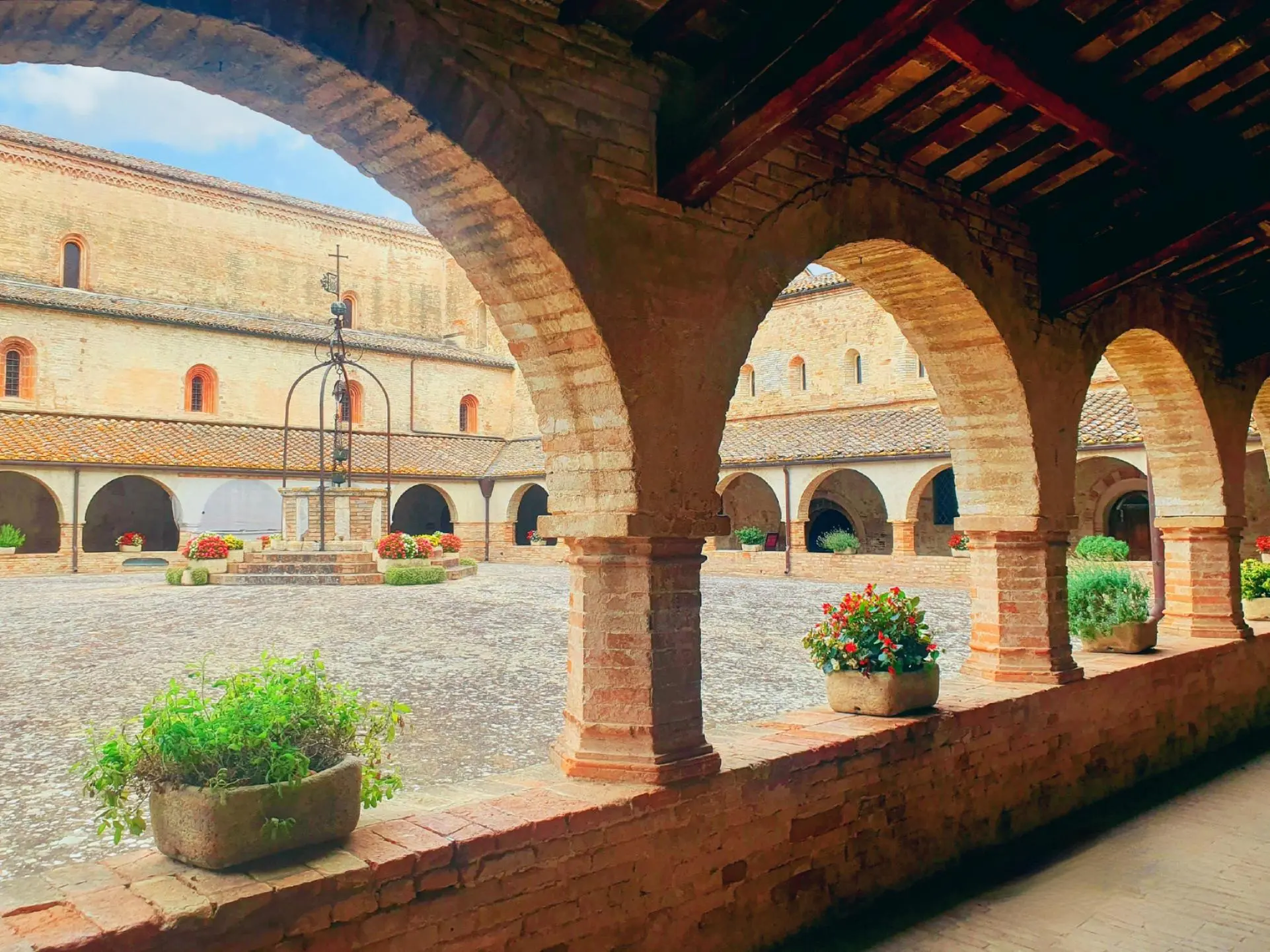 L’abbazia di Fiastra. Un tesoro in Appennino