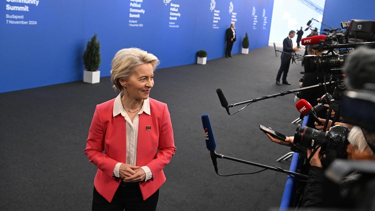 Von der Leyen: 'Verso 1000 giorni guerra. Noi ci siamo a lungo'