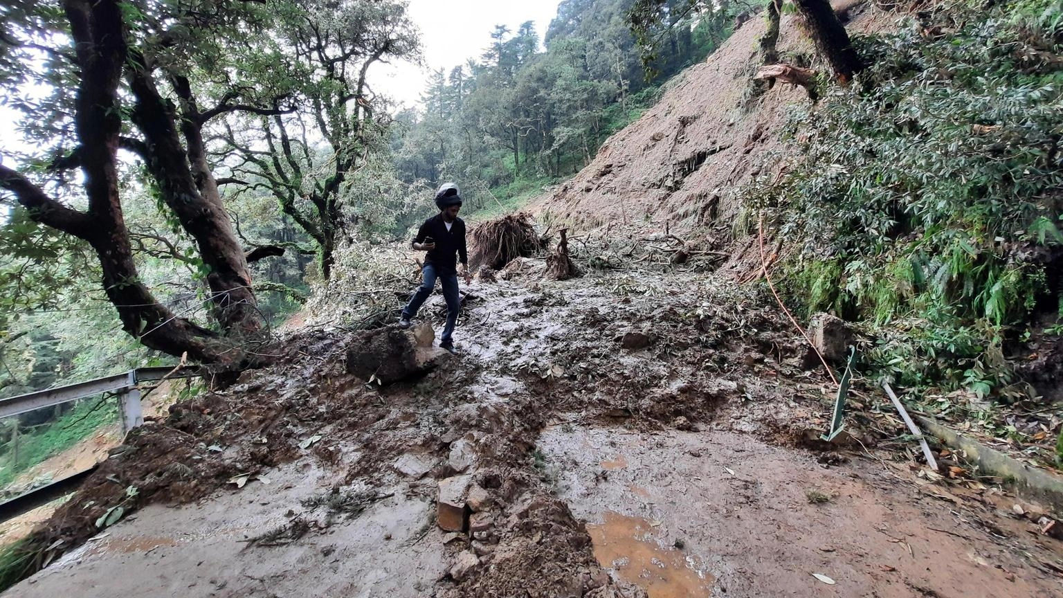 Frane in India, i morti sono almeno 63