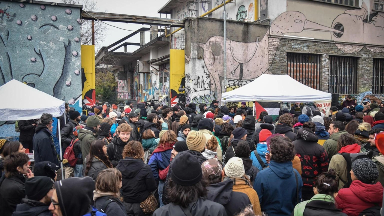 Il ministero dell'Interno intende rivalersi sul Leoncavallo dopo la condanna a risarcire la famiglia Cabassi per il mancato sgombero.