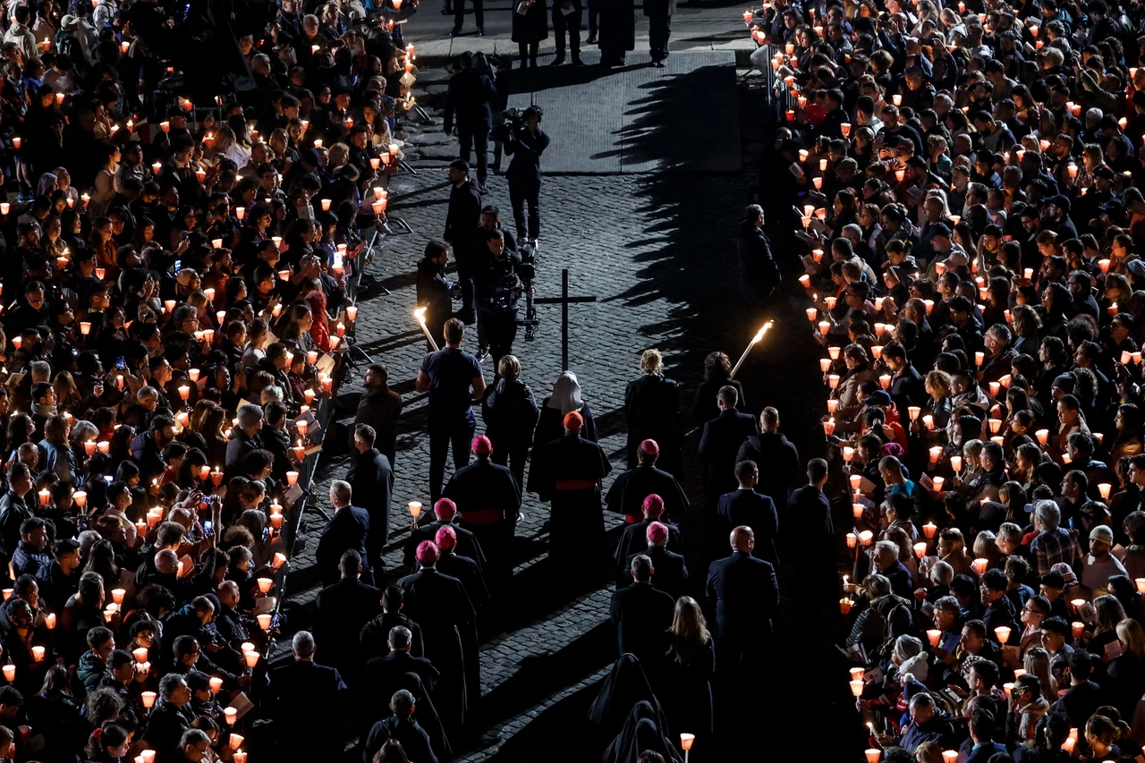 La Via Crucis al Colosseo