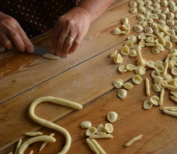 Orecchiette nelle ‘nchiosce: Grottaglie celebra la regina della Puglia