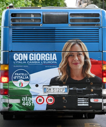 Fortino Meloni. Giorgia festeggia: "Agli italiani piace quello che facciamo"