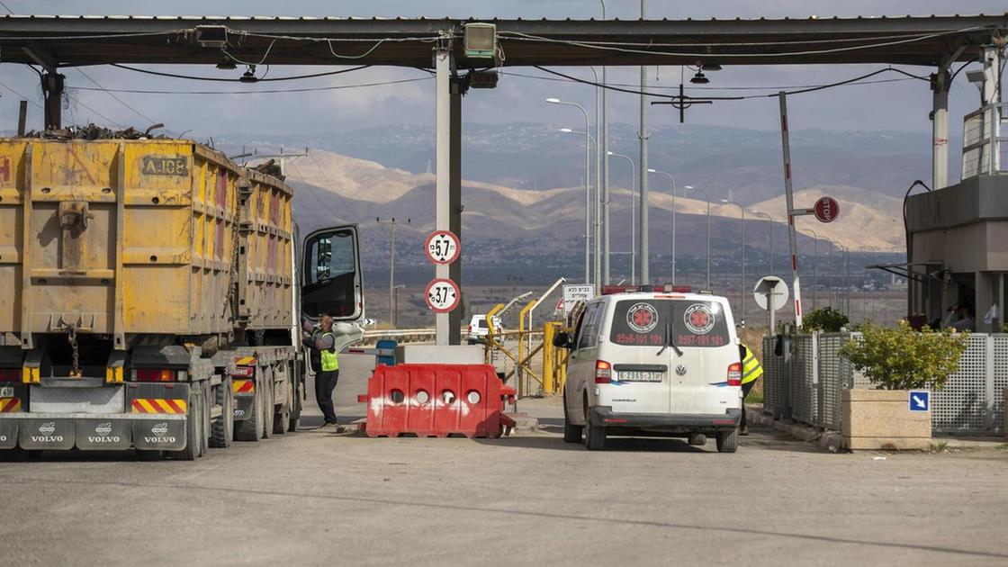 Israele chiude tutti i valichi di frontiera con la Giordania