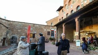 La 25ª edizione di Boccaccesca a Certaldo celebra la tradizione enogastronomica locale con chef, produttori e degustazioni. Il borgo toscano si prepara ad accogliere il pubblico in una cornice rinnovata.