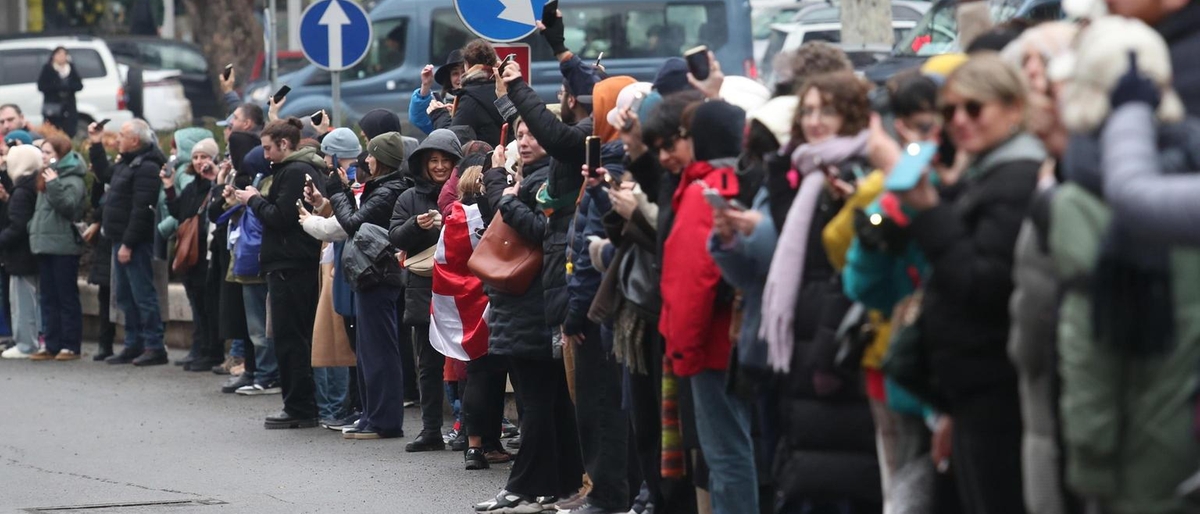 Migliaia di manifestanti pro-Ue a Tbilisi chiedono nuove elezioni in Georgia