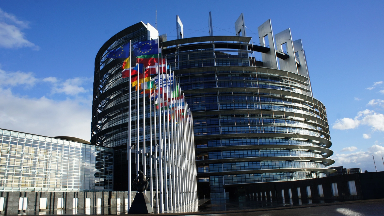 Il Parlamento europeo di Strasburgo (Dire)