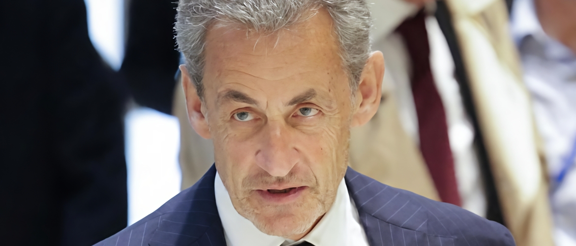 Finanziamenti illegali da Gheddafi,. Sarkozy di nuovo alla sbarra. L’ex presidente rischia dieci anni