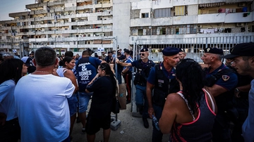 Crollo a Scampia, morta una delle donne ferite: le vittime salgono a tre