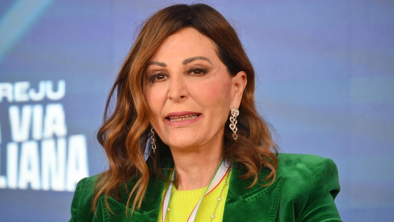 La ministra del Turismo, Daniela Santanchè, commenta le parole della premier Meloni e ribadisce il suo impegno.