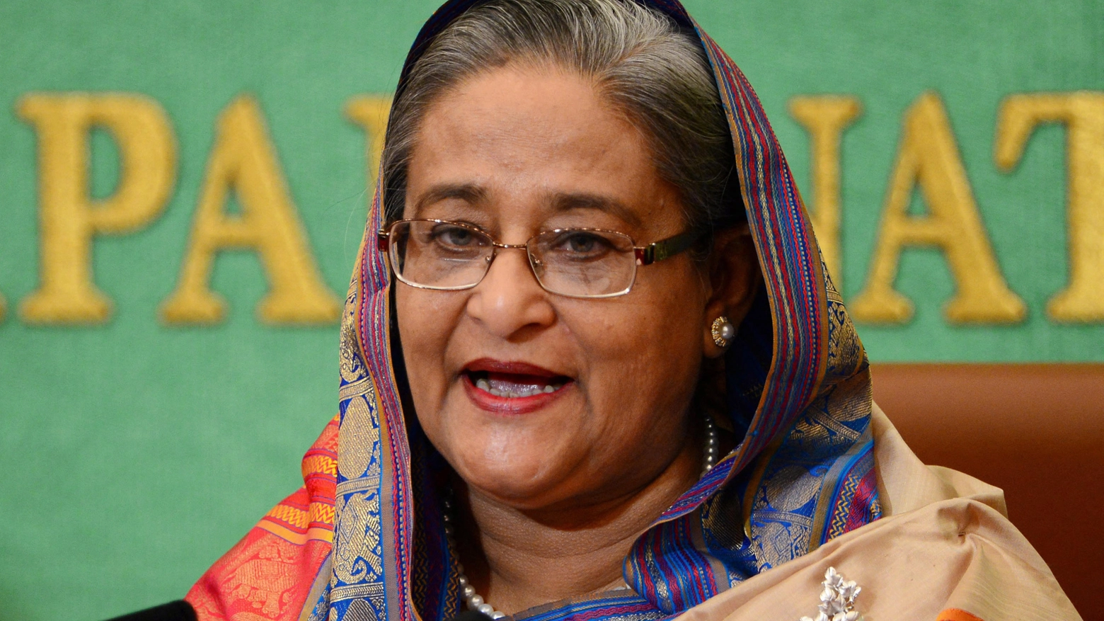 La premier Sheikh Hasina ha rassegnato le sue dimissioni ed è fuggita dal paese vero un "luogo sicuro" (Ansa)