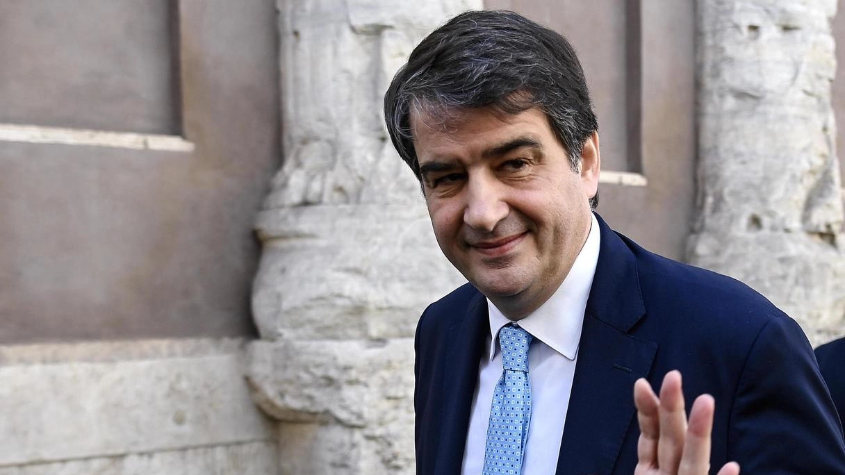 Schlein: il governo deve ancora dirci chi prenderà i suoi dossier in Italia. Fidanza (FdI) attacca: "Non riescono a tifare Italia, noi votammo per Gentiloni".