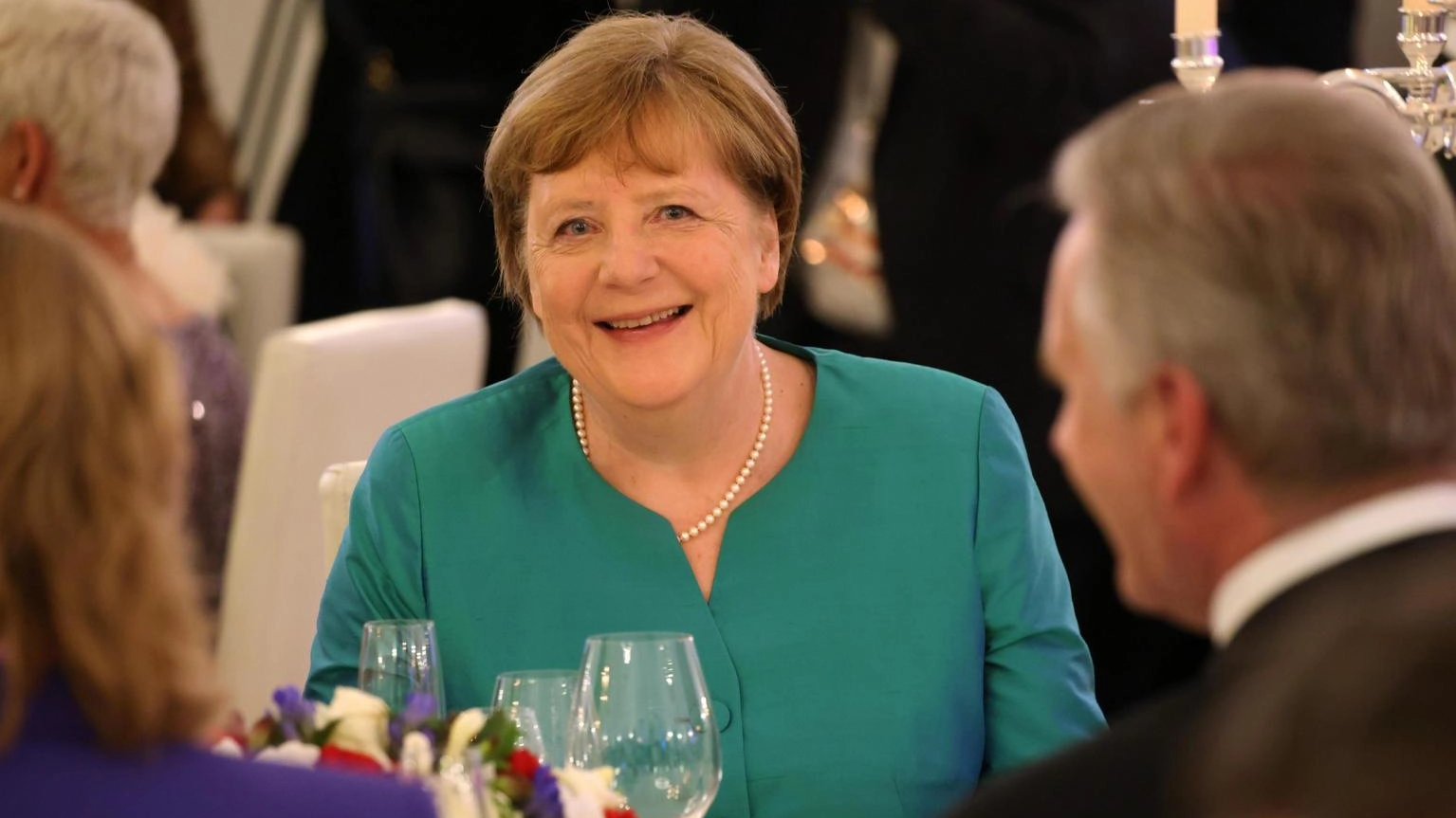 Merkel compie 70 anni, per Steinmeier 'modello di democrazia'