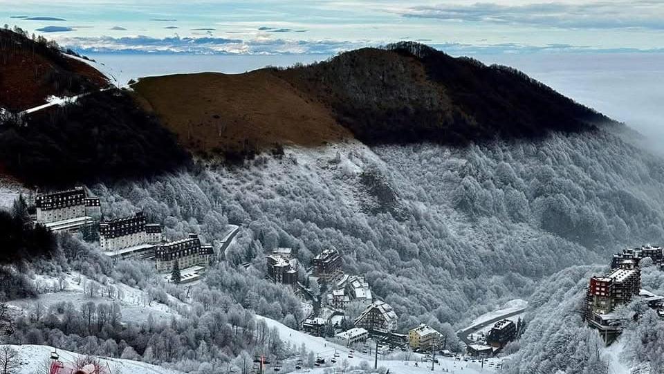 L’inversione termica in uno scatto: cosa c’è dietro alla foto delle Alpi al contrario