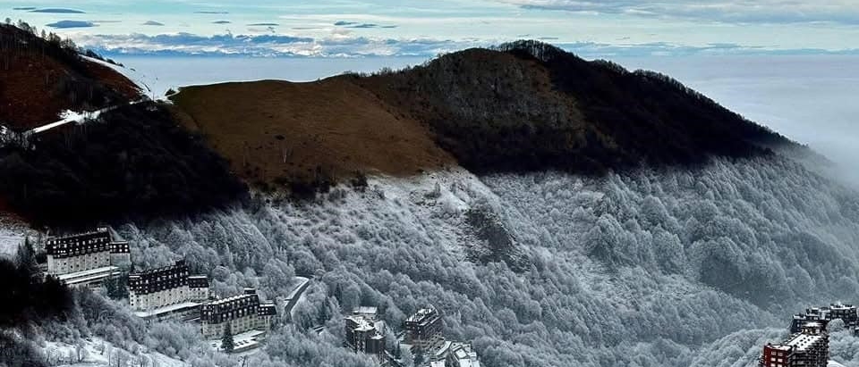 L’inversione termica in uno scatto: cosa c’è dietro alla foto delle Alpi al contrario