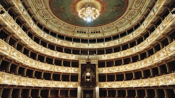 Da un lato, una delle formazioni giovanili di musica classica più apprezzate, la bolognese Orchestra Senzaspine, dall’altro una delle pagine...