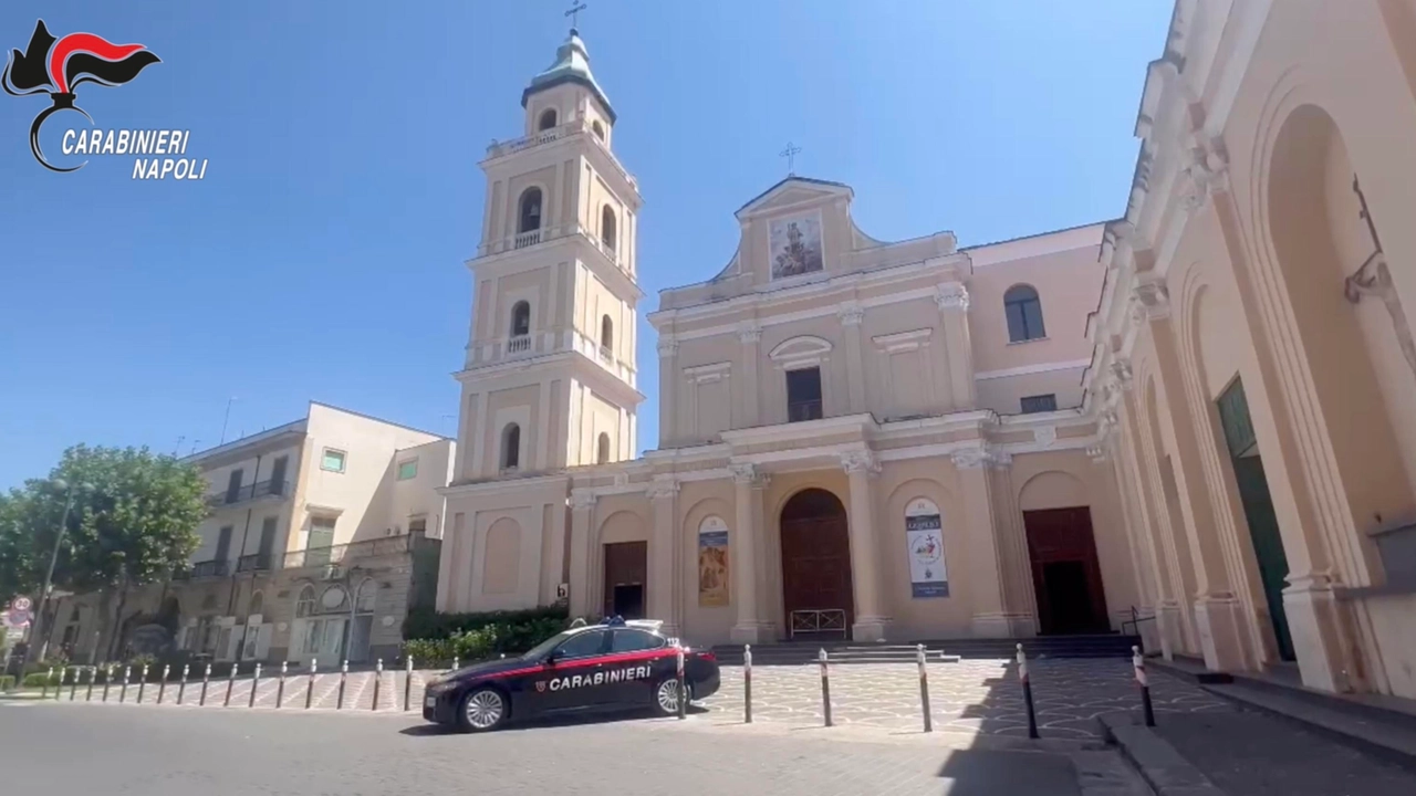 La basilica di Sant'Antonio ad Afragola (Ansa/Carabinieri)