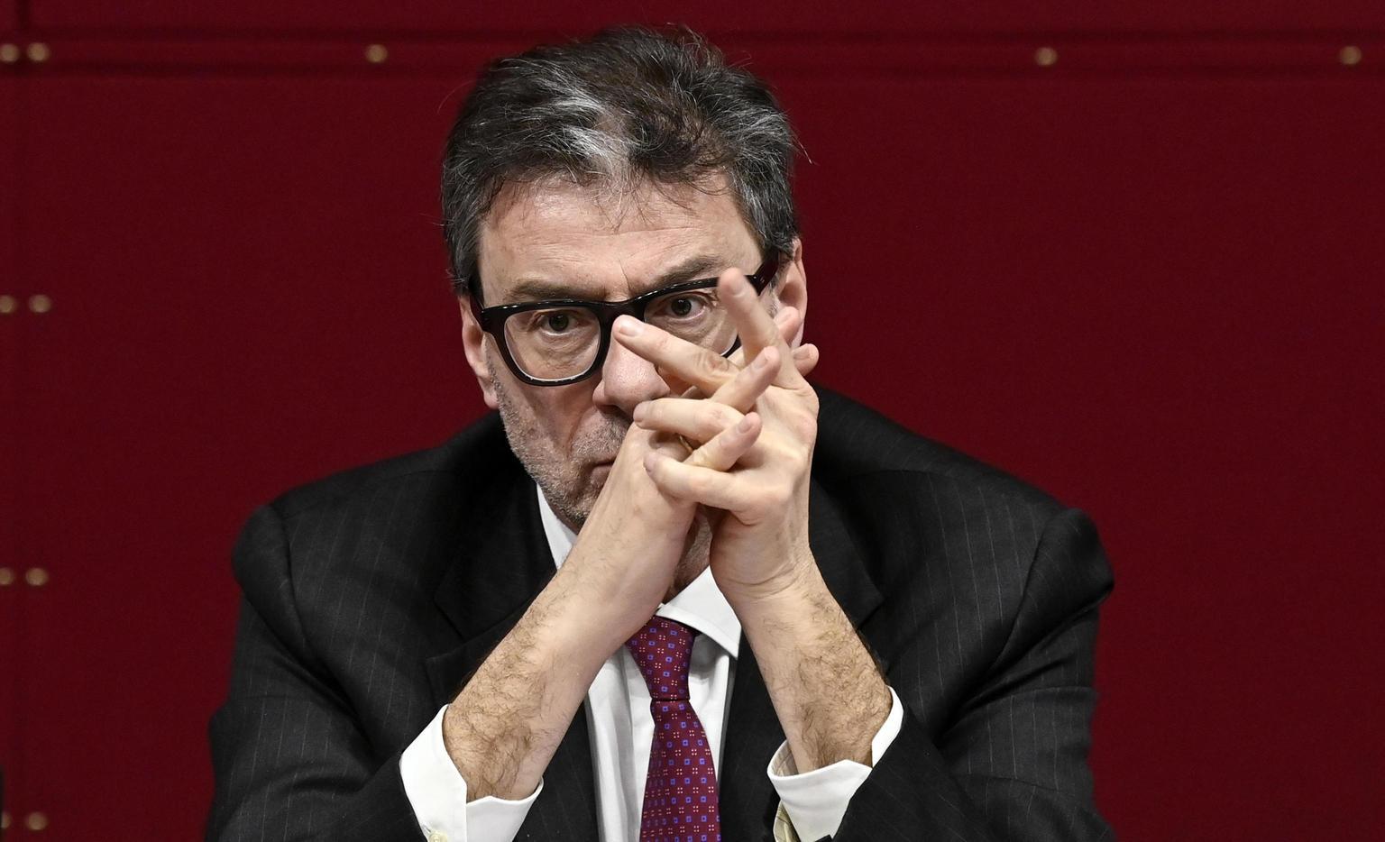 Giorgetti: Dazi americani minacciano l'economia italiana e il commercio globale