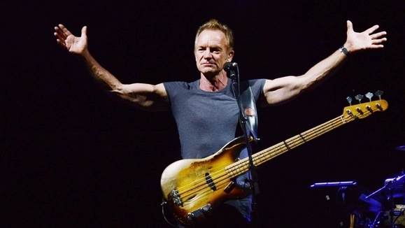 Sting in concerto