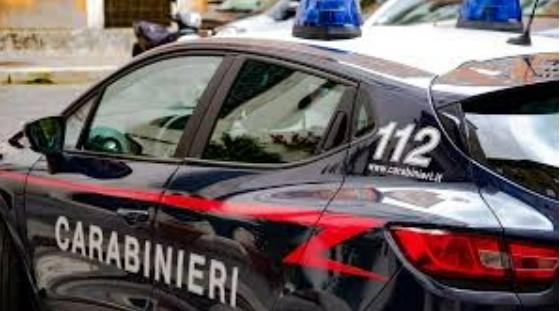 Napoli, con un localizzatore Gps rintraccia la ex compagna e l’aggredisce: arrestato