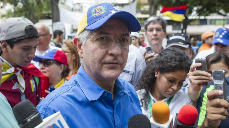 Antonio Ledezma, 69 anni, avvocato, ex sindaco di Caracas. Censurato, sequestrato, incarcerato dal regime Maduro ed esule dal 17 novembre 2017, oggi si batte per la libertà