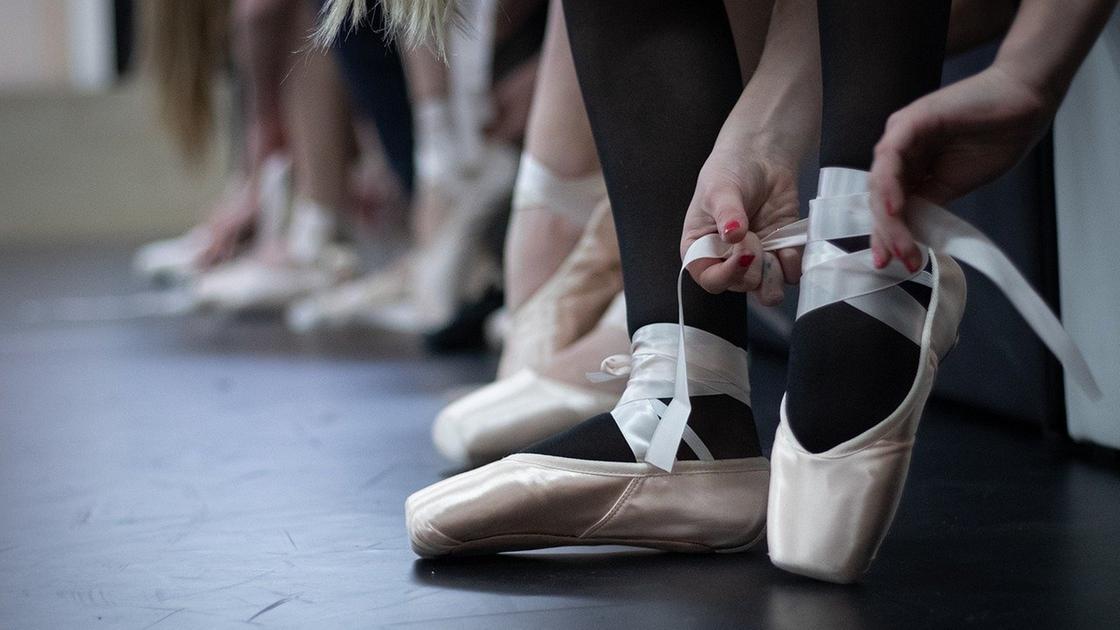 Ballerini russi al gala di danza di Roma, critiche da Kiev: scoppia la polemica su ‘Les Etoiles’