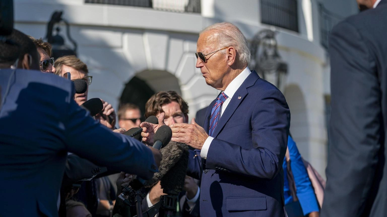 Biden, 'lavoriamo a ok a Kiev per usare missili Usa in Russia'