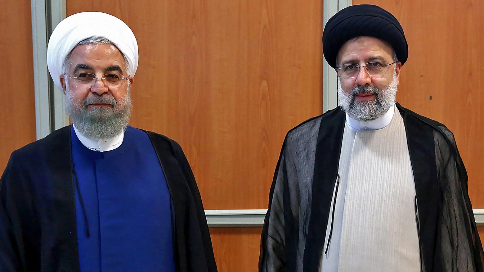 La Guida suprema Ali Khamenei (a sinistra) e il presidente iraniano Ebrahim Raisi