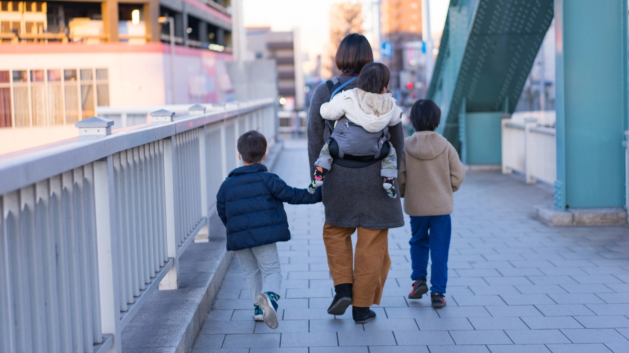 Una mamma con 3 figli