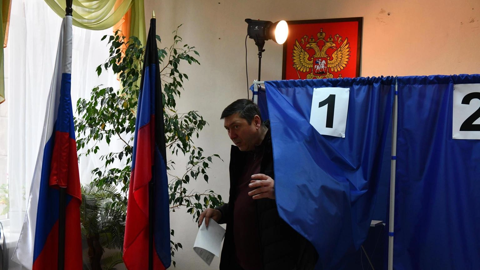 Mosca, 'droni Kiev contro seggio elettorale in Zaporizhzhia'