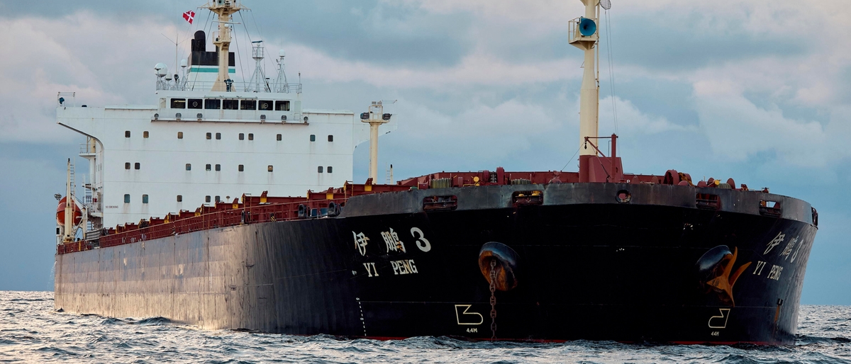 I cavi sottomarini tagliati nel Baltico e la nave cinese ferma da una settimana: cosa sta succedendo