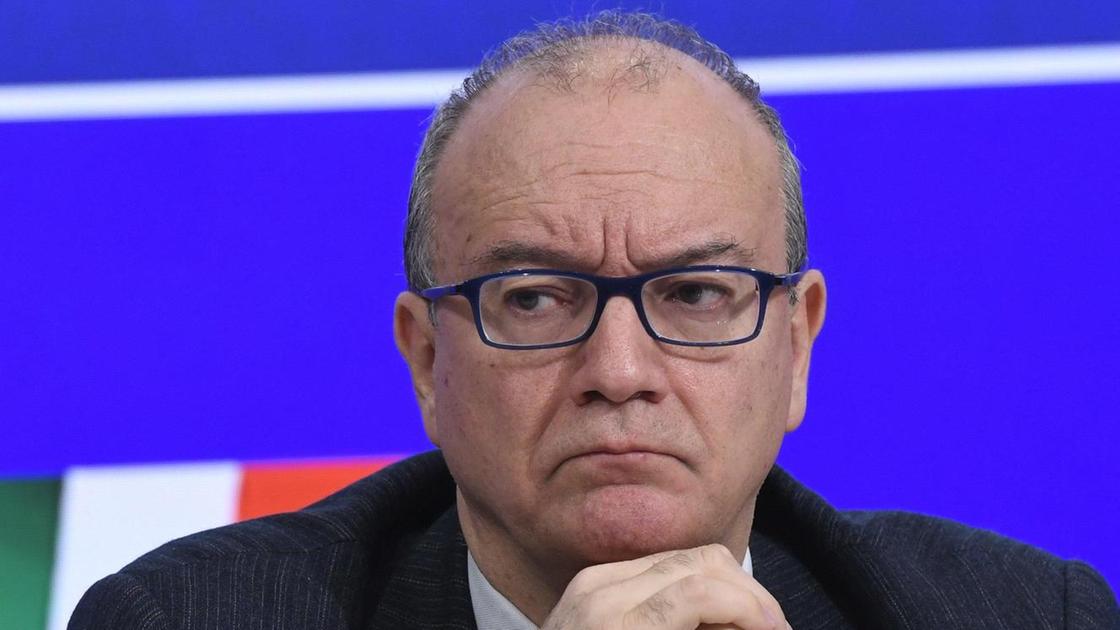 Il ministro Valditara:: "Premi alle scuole che si mettono in regola con il dimensionamento"