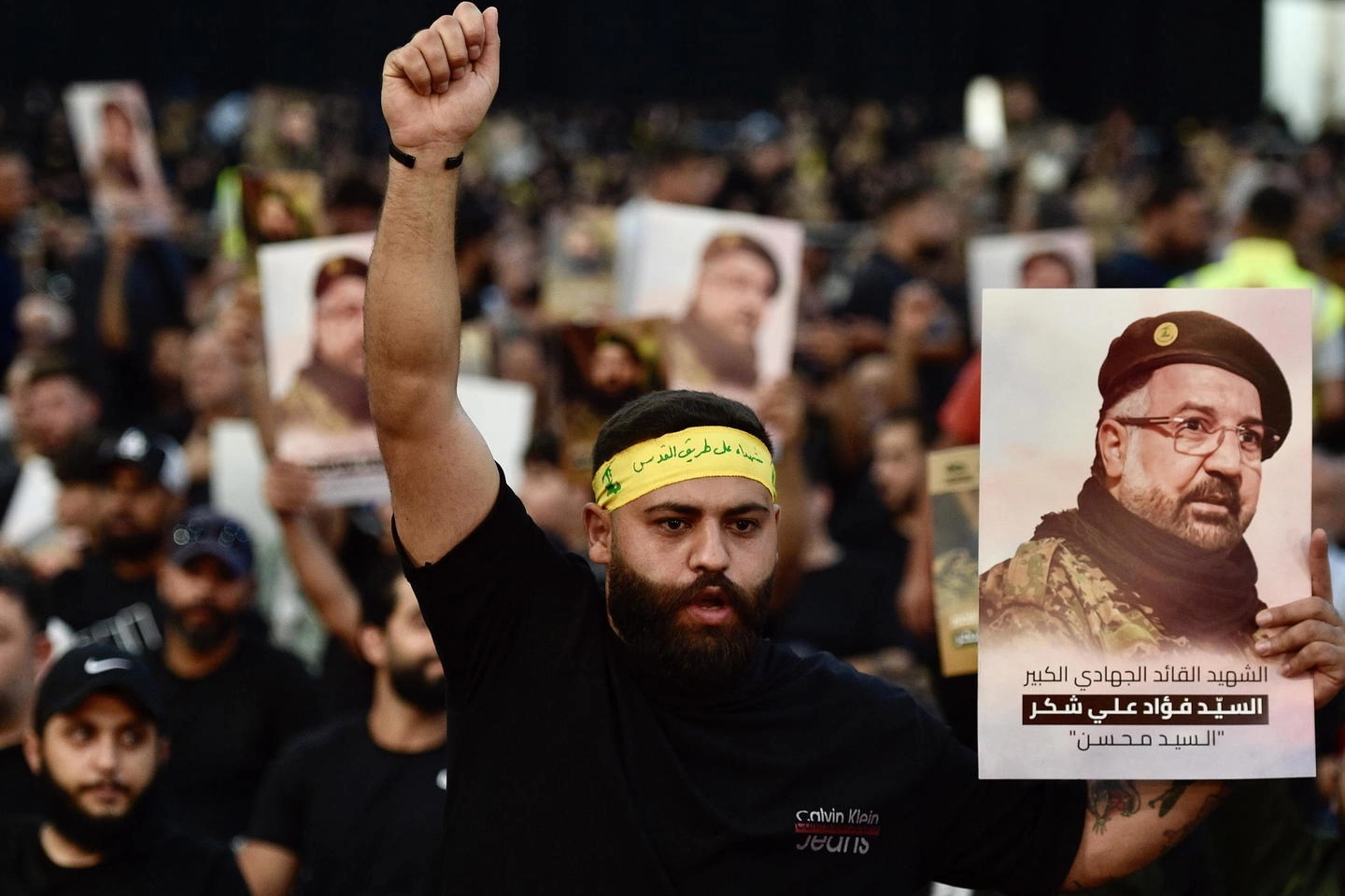 Il corteo funebre per il comandante Hezbollah Fuad Shukr, ucciso dagil israeliani a Beirut