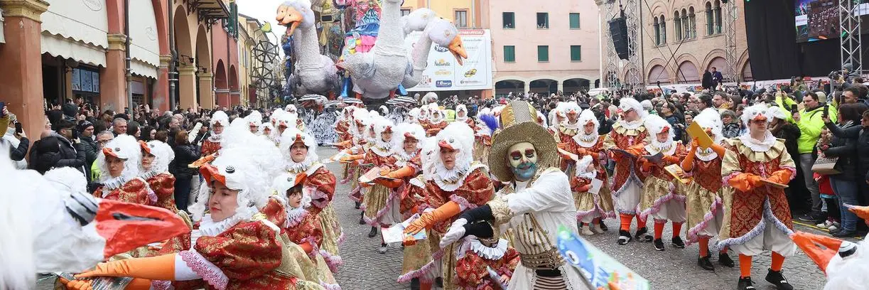 Balanzone e non solo. Sandrone e Papagnoco ’Maschere’ senza età