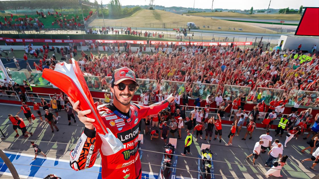 Misano, terra rossa del tifo. La Ducati gioca in casa. E la città si rifà il look