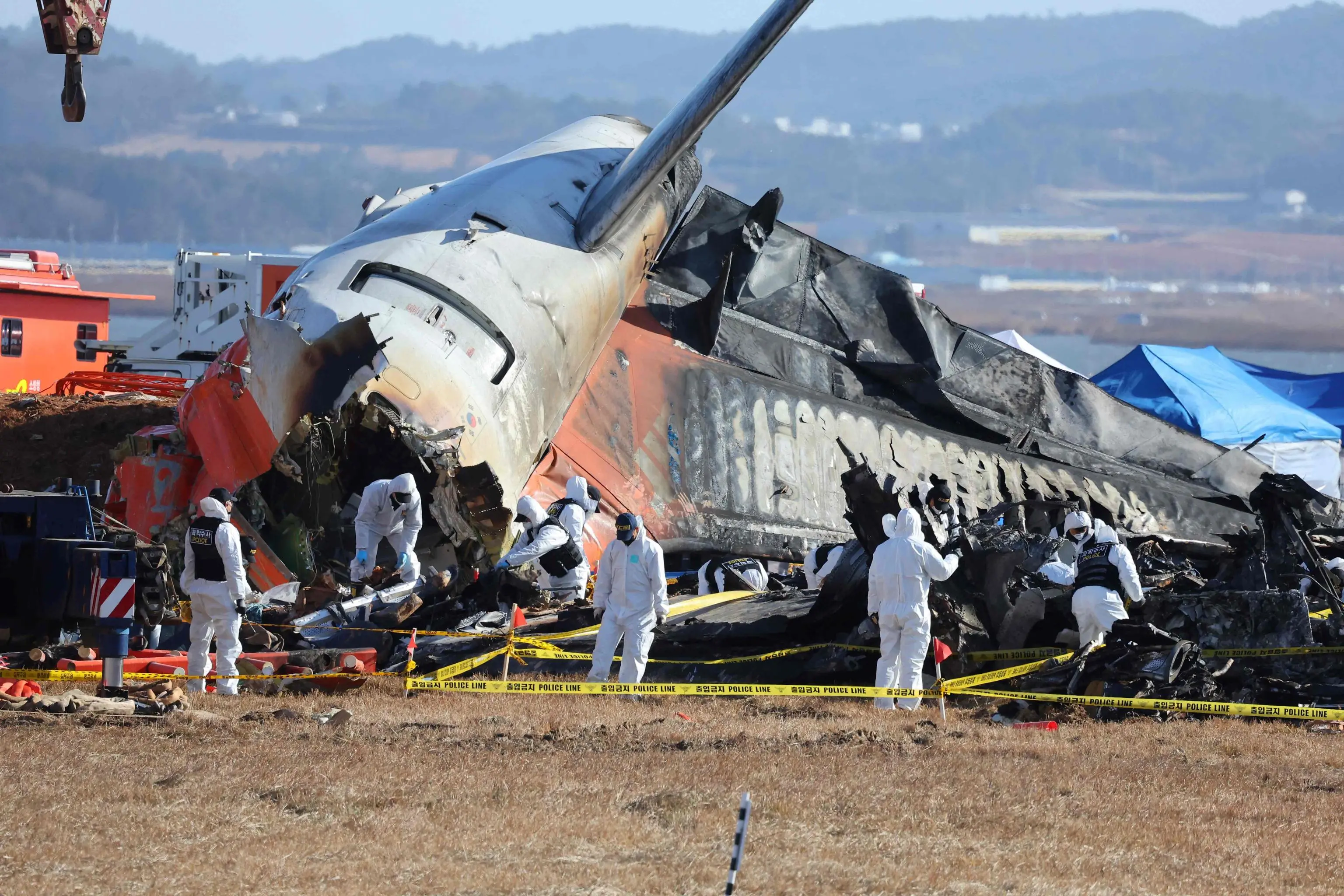 Incidente aereo in Corea: cosa dicono le indagini sullo schianto del Boeing della Jeju Air