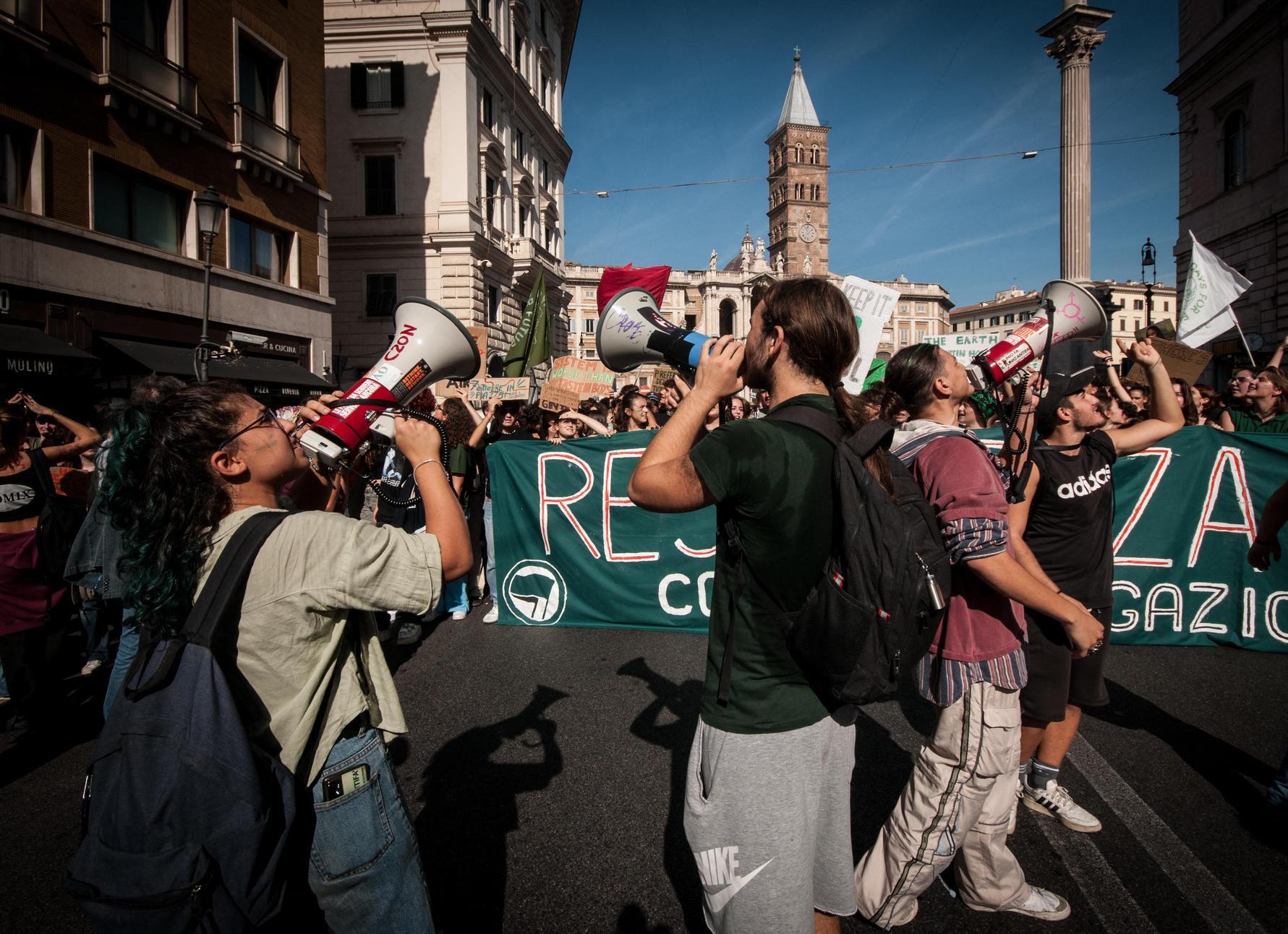 Astensionisti ma più estremisti. Il binomio giovani e politica