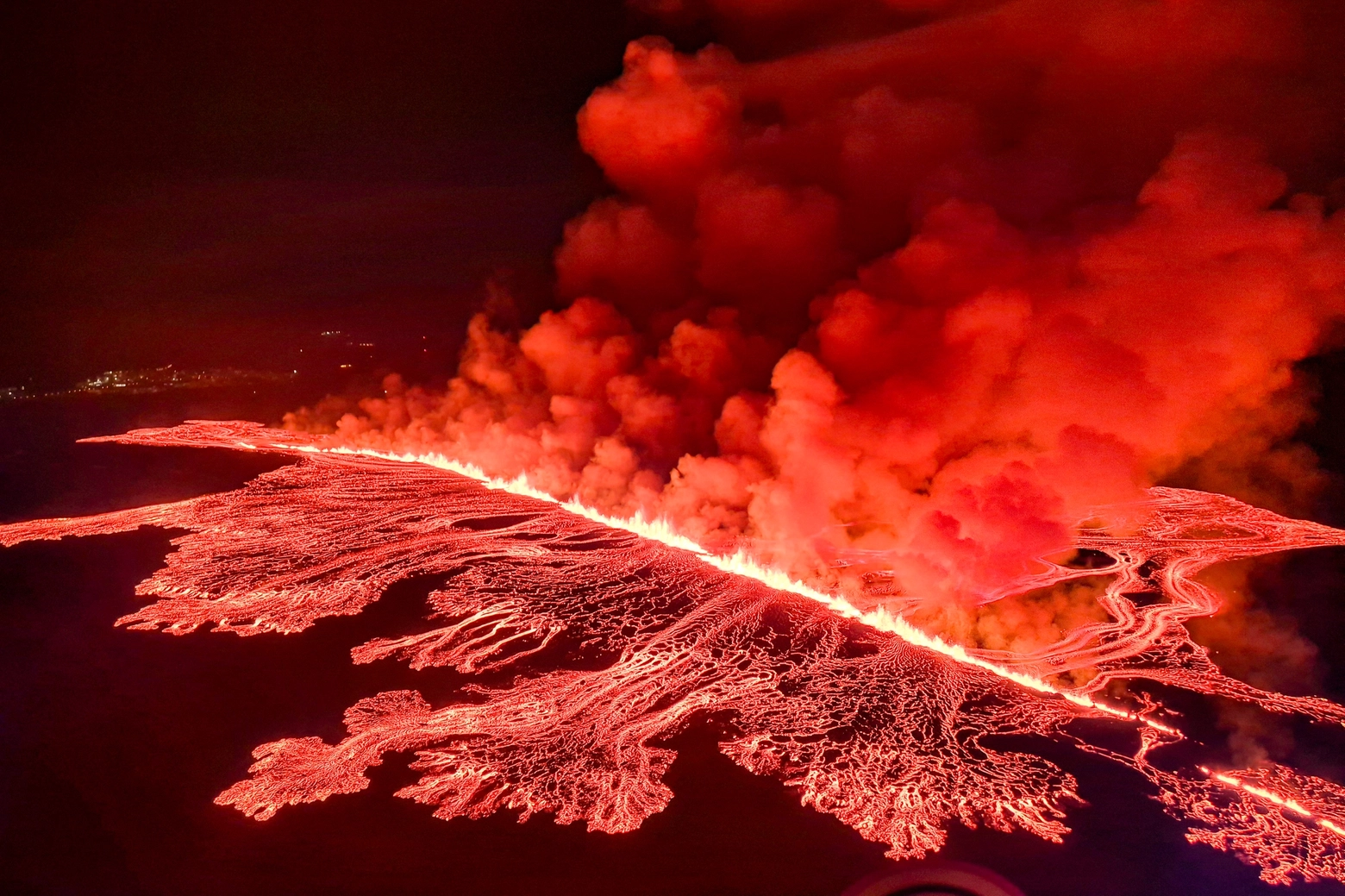 Quarta eruzione da dicembre per il vulcano della penisola di Reykjanes, nel sud dell'Islanda