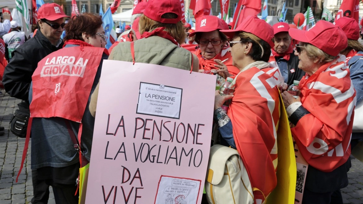 Nella foto d’archivio, manifestazione dei sindacati sulle pensioni