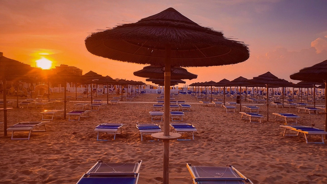 In spiaggia a settembre fra prezzi più abbordabili e temperature più sopportabili