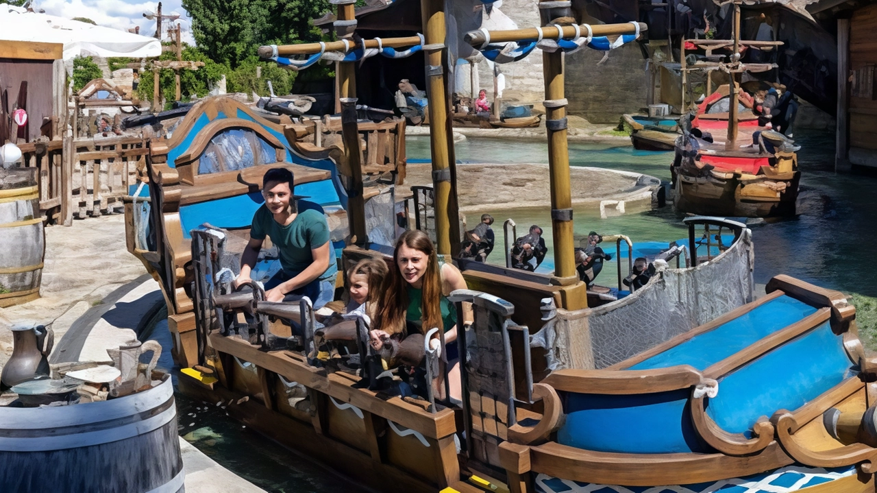 I parchi divertimento italiani offrono emozioni uniche: da Gardaland a Leolandia, da Caribe Bay ad Acquaworld fino a Mirabilandia, c'è divertimento per tutti i gusti e tutte le età. Attrazioni spettacolari, show e eventi speciali rendono indimenticabile ogni visita.