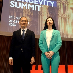 Milano Longevity Summit, presentato lo studio sull’uso delle cellule staminali “bambine” per combattere Parkinson, tumori e malattie della cornea