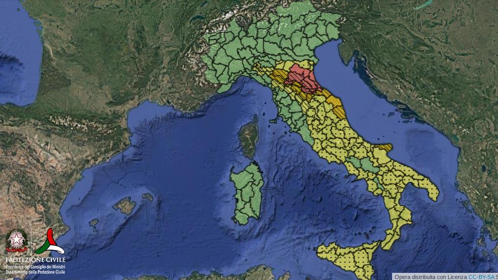 Allerta precipitazioni anche per le prossime ore. “Totale pluviometrico eccezionale”. Le previsioni: coinvolta tutta la fascia adriatica