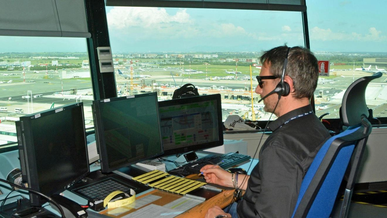 Problema nella sala radar di Milano . Voli cancellati e ritardi nel Nord Ovest