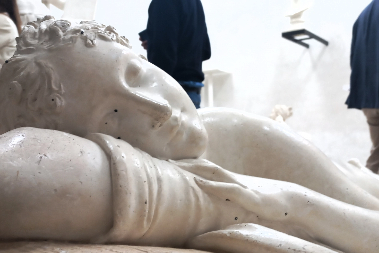 Un particolare della Ninfa dormiente: l'originale in marmo è al Victoria e Albert Museum di Londra