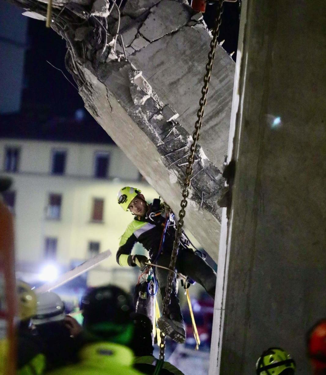 I morti nel cantiere di Firenze: "Lavori fatti in fretta e male". Dopo un anno i primi indagati