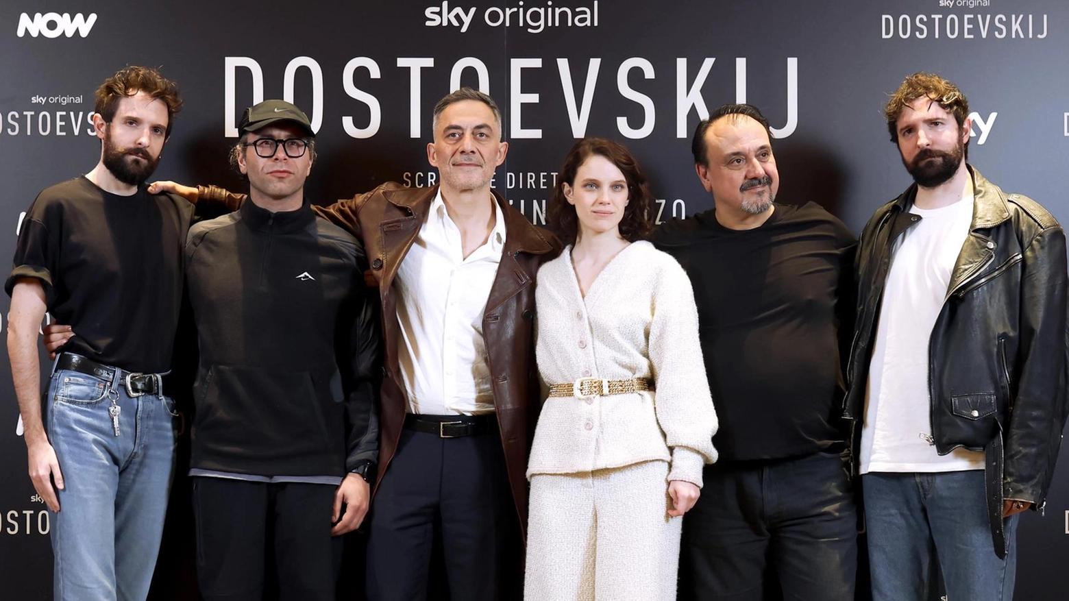 Da mercoledì 27 su Sky la prima serie firmata da registi “cult“. Sei episodi disponibili subito tutti insieme "Timi dà la caccia a un serial killer in un mondo intriso di male: non parliamo della società, parliamo del dolore".