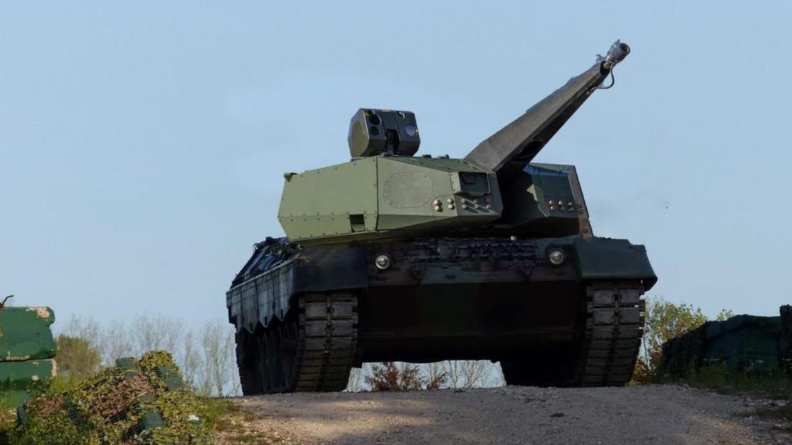 Ucraina, in arrivo il Frankenstein: il carro armato tedesco che intercetta e distrugge missili e sciami di droni